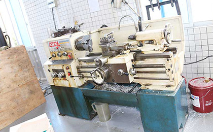 試驗箱廠家車床